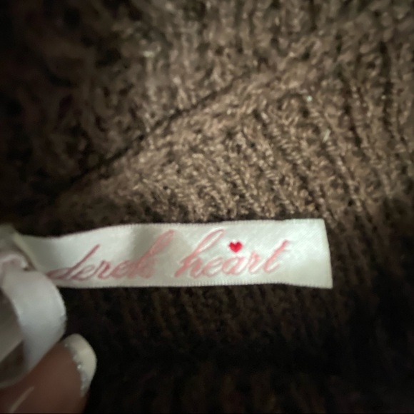 Derek Heart Women's Knit Turtleneck Sweater M Solid Brown Cap Sleeves Hip Length - Picture 3 of 8